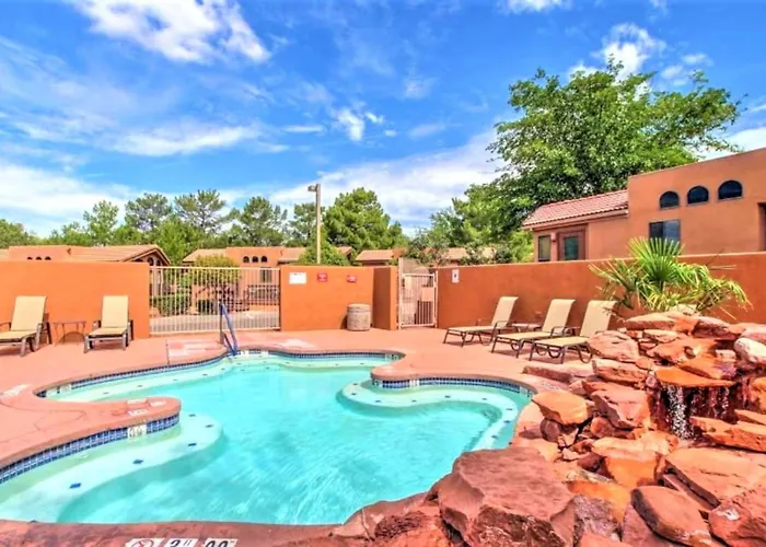 Aparthotel Getaways At Pines 3*